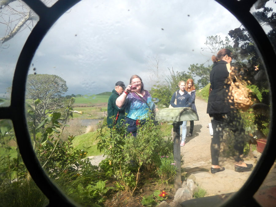 hobbiton48